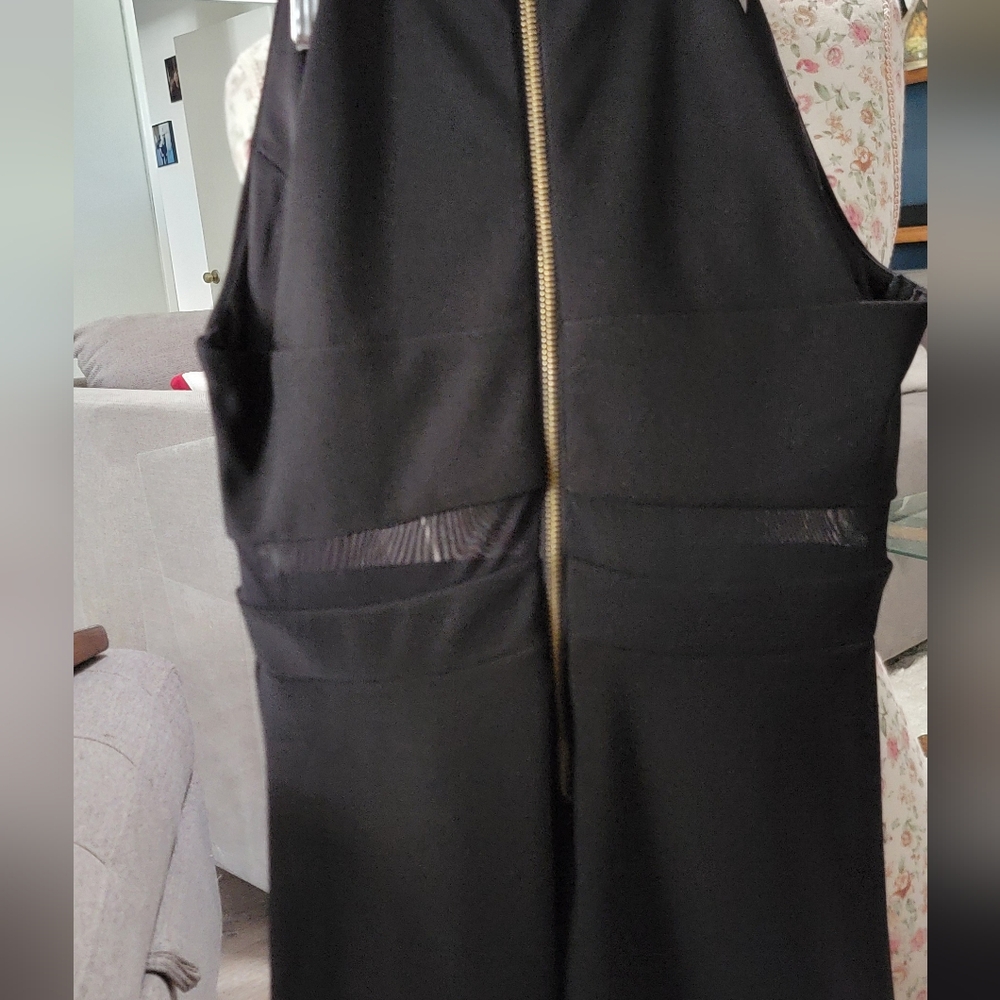 Elegant Black Sleeveless Dress Size Small - Picture 3 of 4